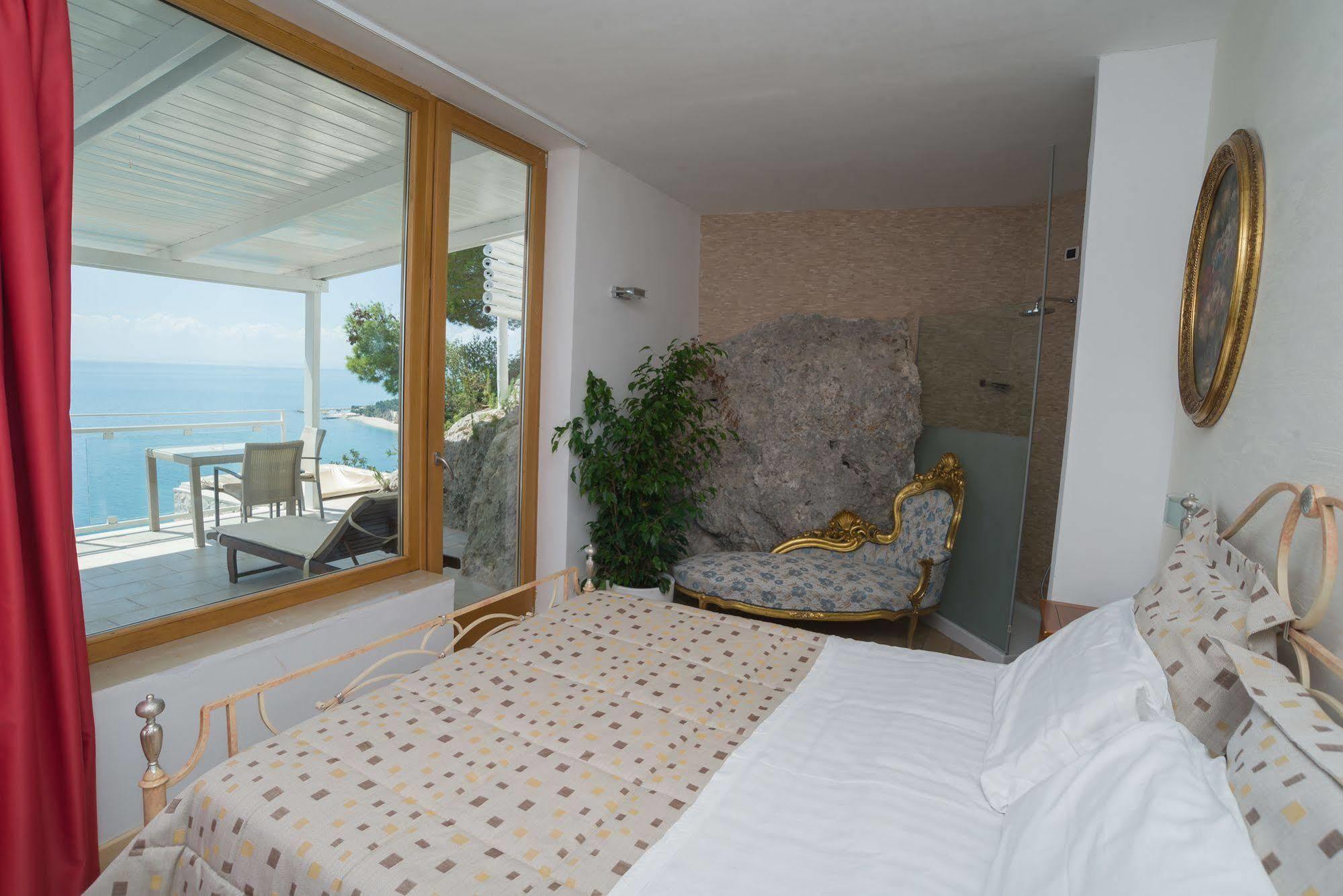 Villa Scapone Mattinata Exteriör bild